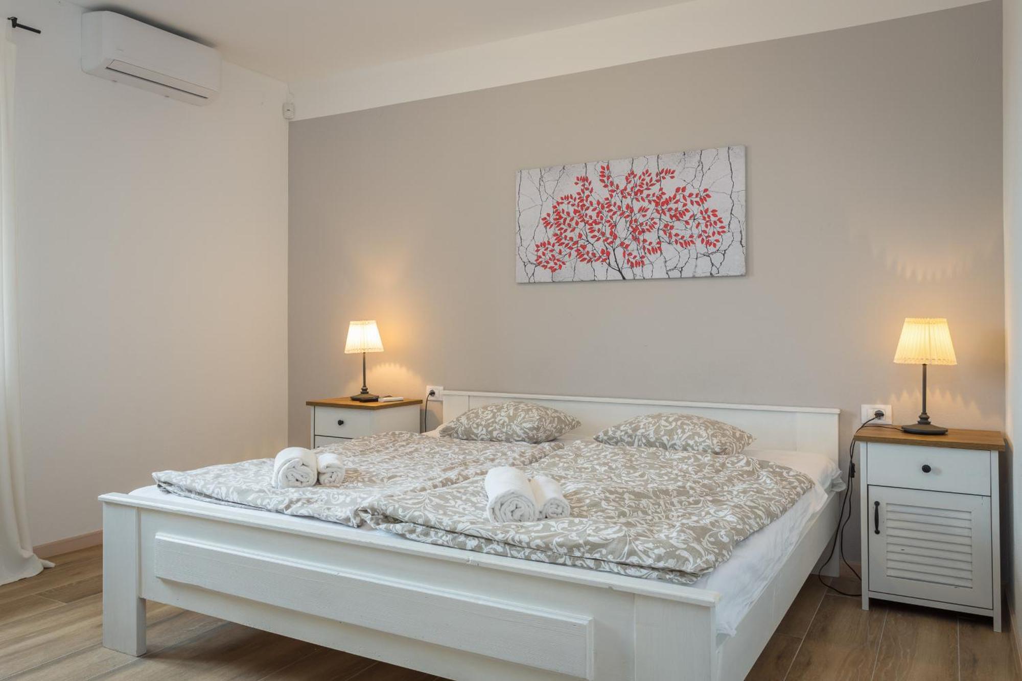 Villa Cirka In Central Istria For 14 Persons With Pool Heating & Pool Table Svetvincenat Luaran gambar