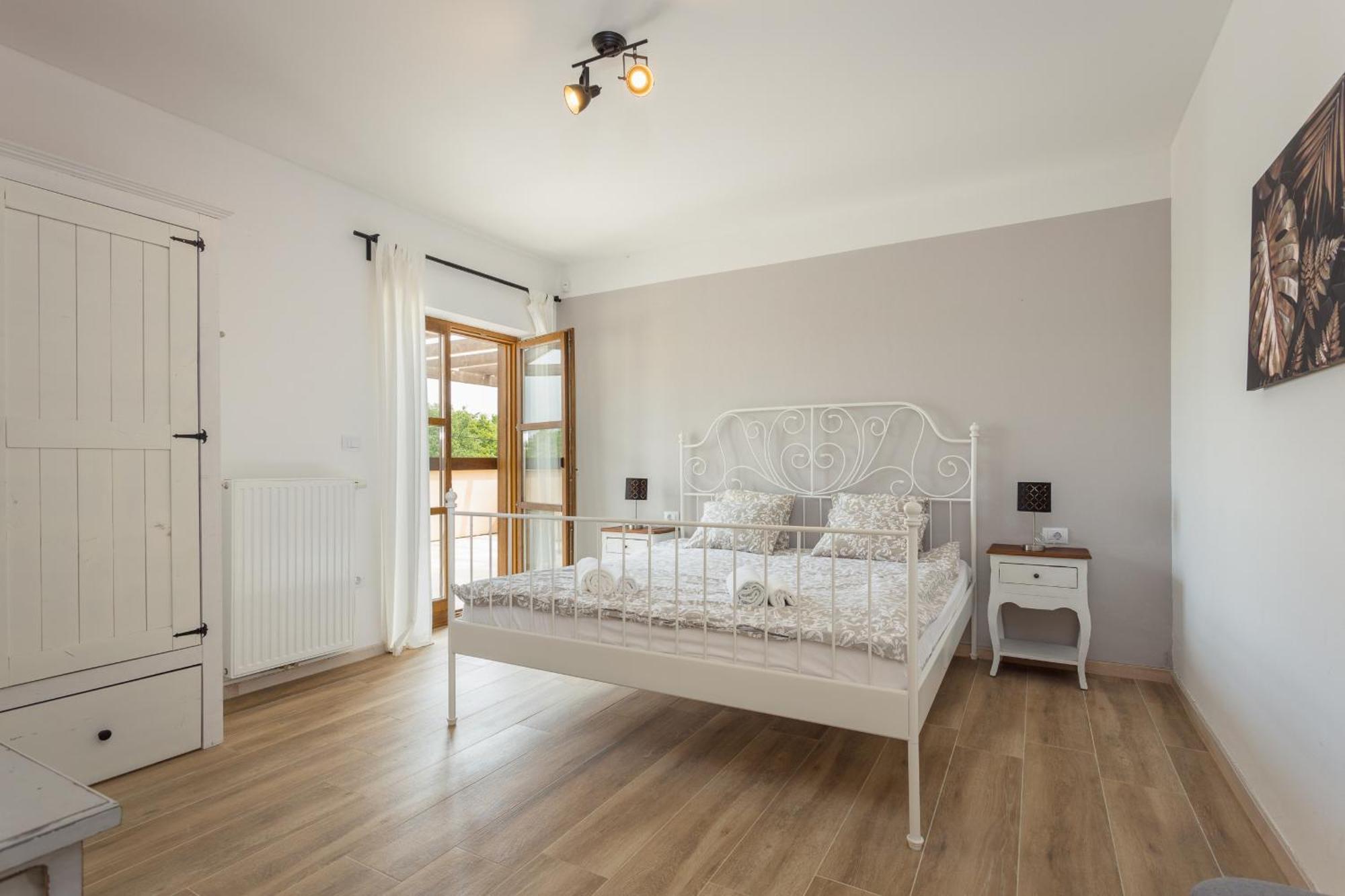 Villa Cirka In Central Istria For 14 Persons With Pool Heating & Pool Table Svetvincenat Luaran gambar