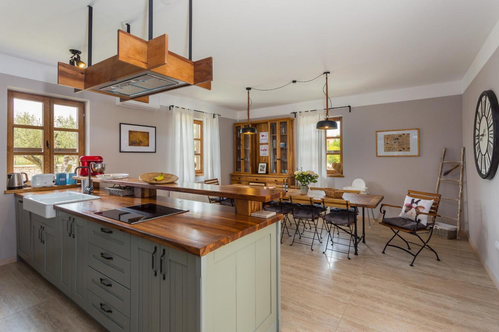Villa Cirka In Central Istria For 14 Persons With Pool Heating & Pool Table Svetvincenat Luaran gambar