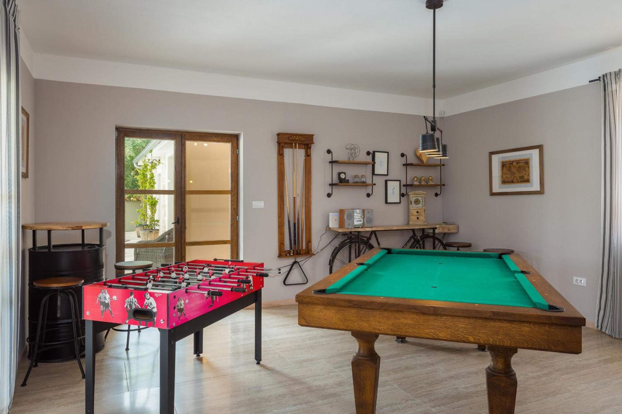 Villa Cirka In Central Istria For 14 Persons With Pool Heating & Pool Table Svetvincenat Luaran gambar