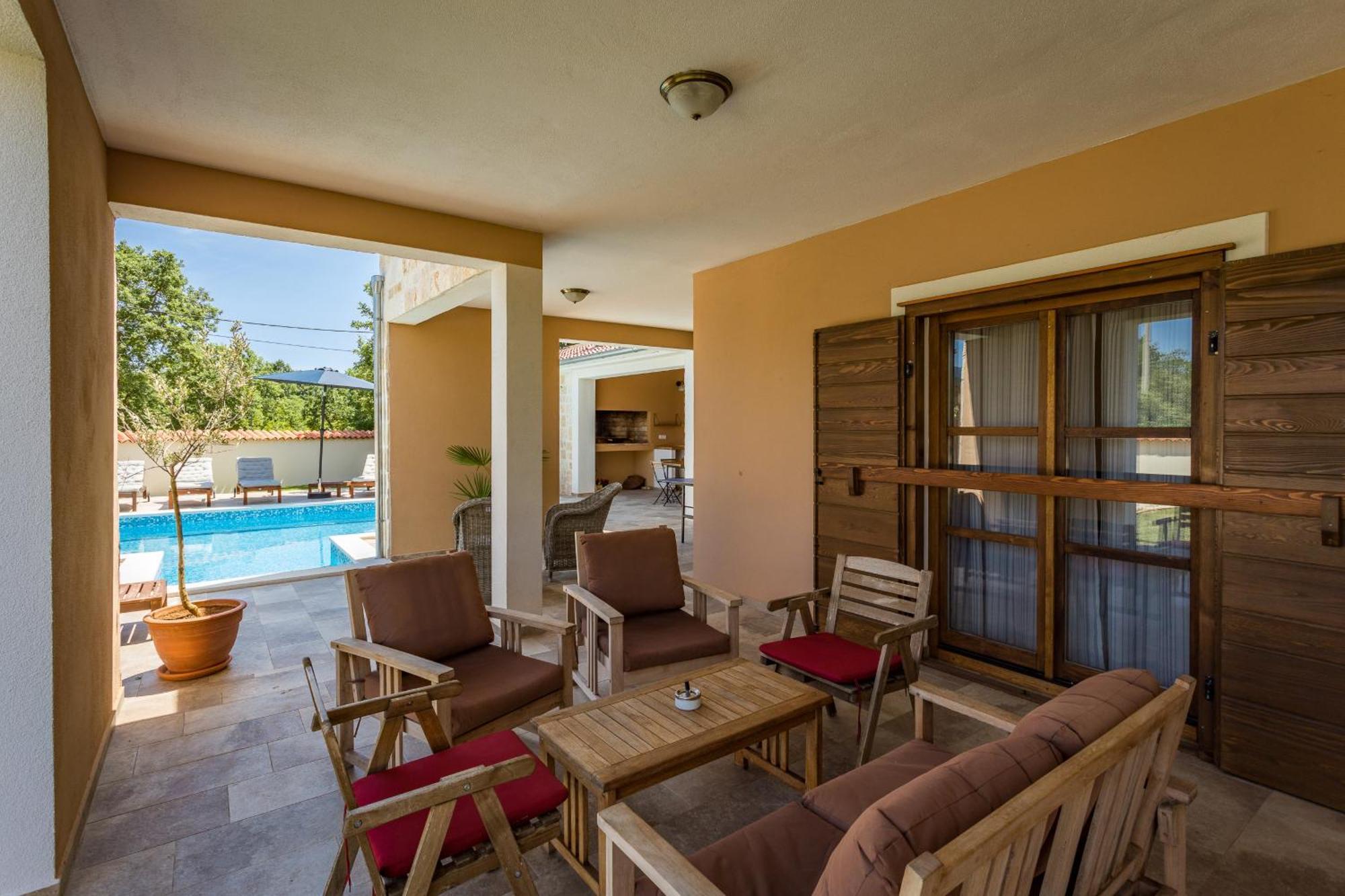 Villa Cirka In Central Istria For 14 Persons With Pool Heating & Pool Table Svetvincenat Luaran gambar