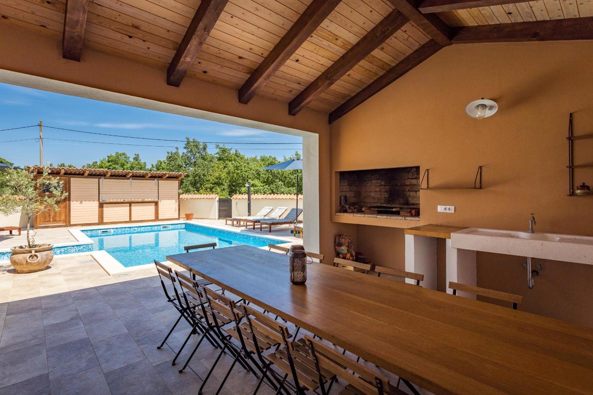 Villa Cirka In Central Istria For 14 Persons With Pool Heating & Pool Table Svetvincenat Luaran gambar