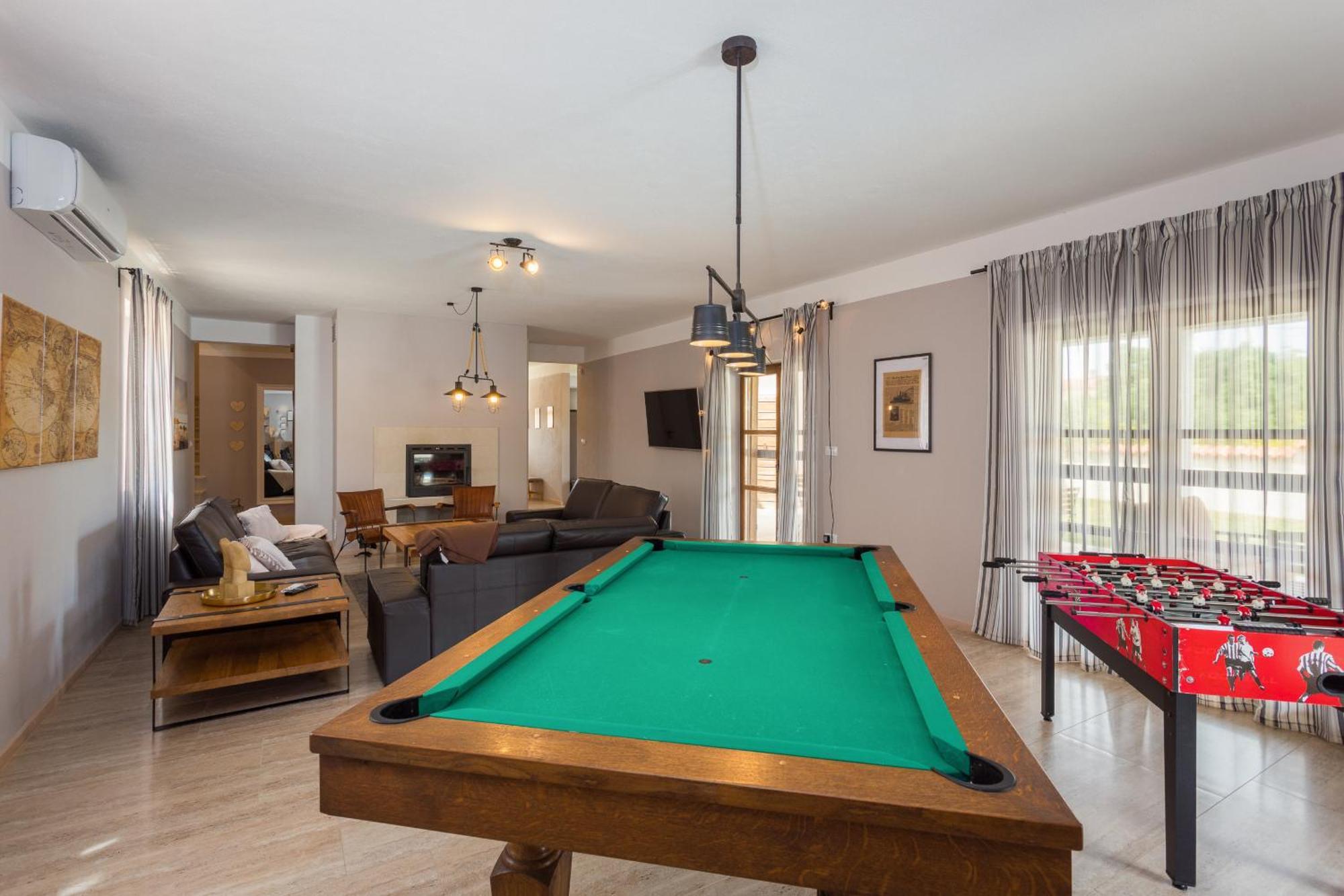 Villa Cirka In Central Istria For 14 Persons With Pool Heating & Pool Table Svetvincenat Luaran gambar