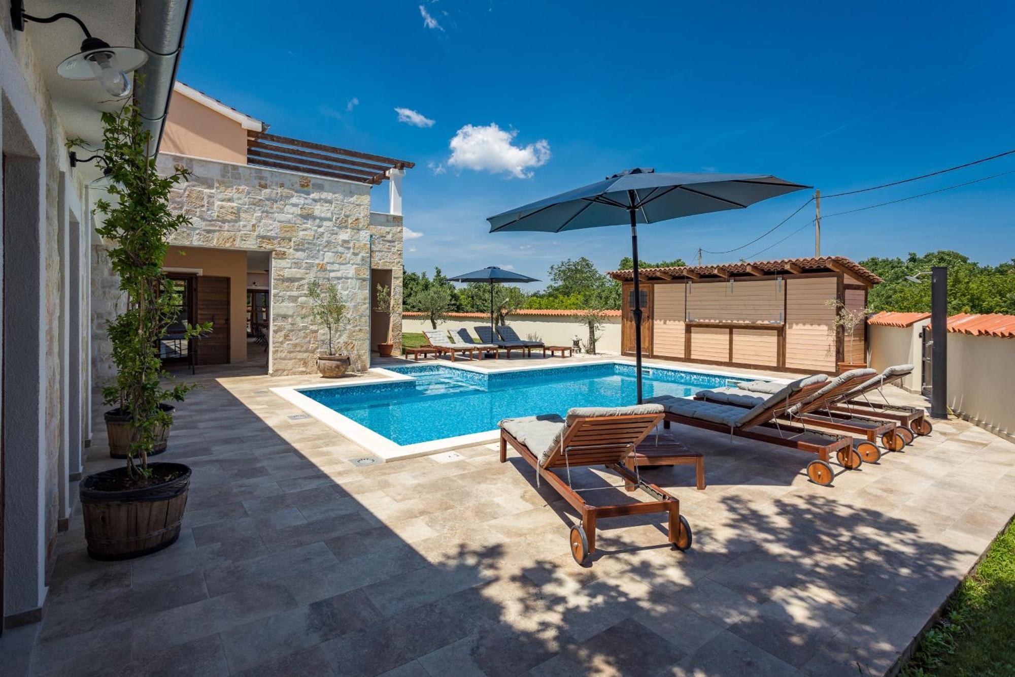Villa Cirka In Central Istria For 14 Persons With Pool Heating & Pool Table Svetvincenat Luaran gambar