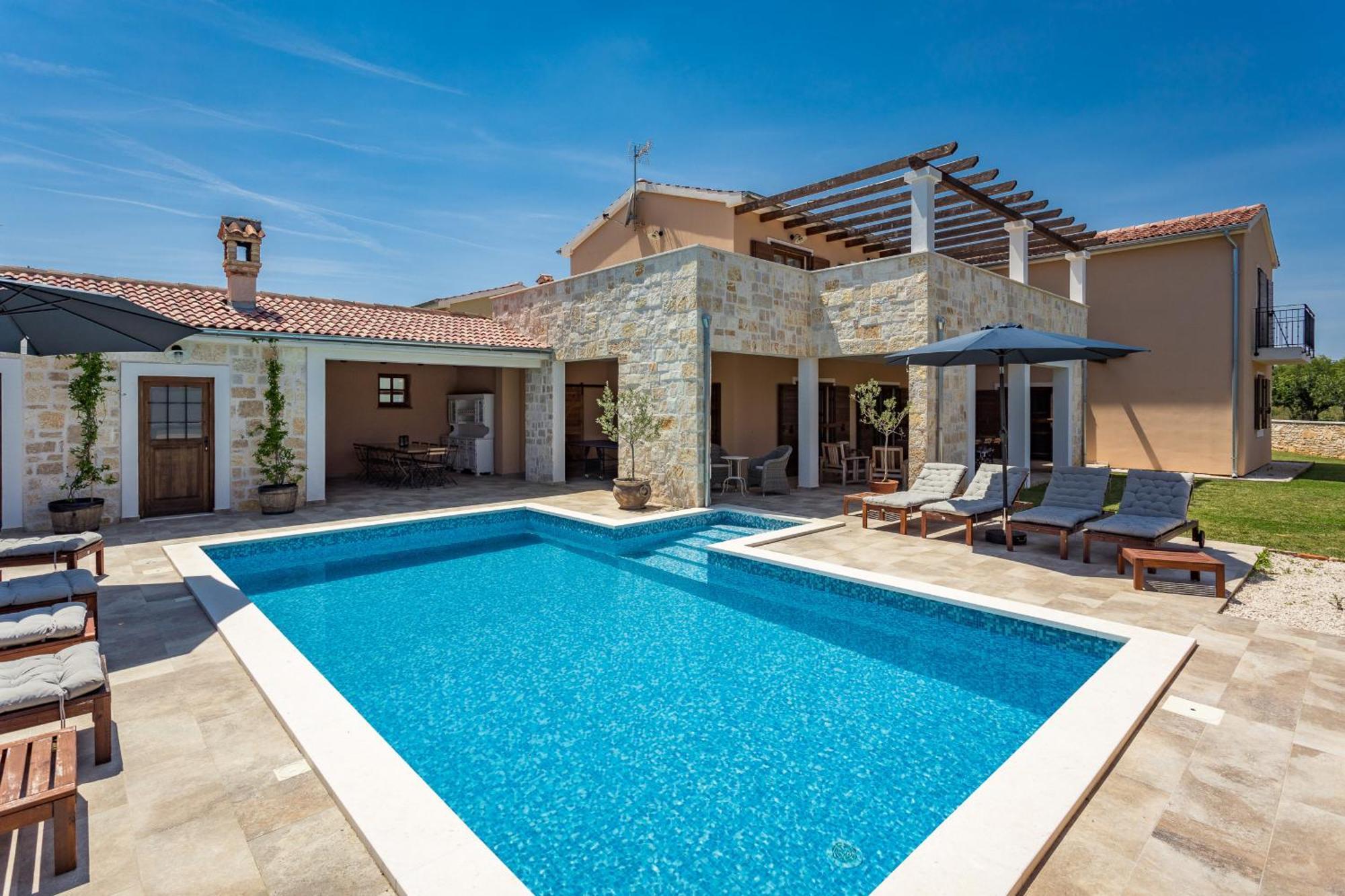 Villa Cirka In Central Istria For 14 Persons With Pool Heating & Pool Table Svetvincenat Luaran gambar